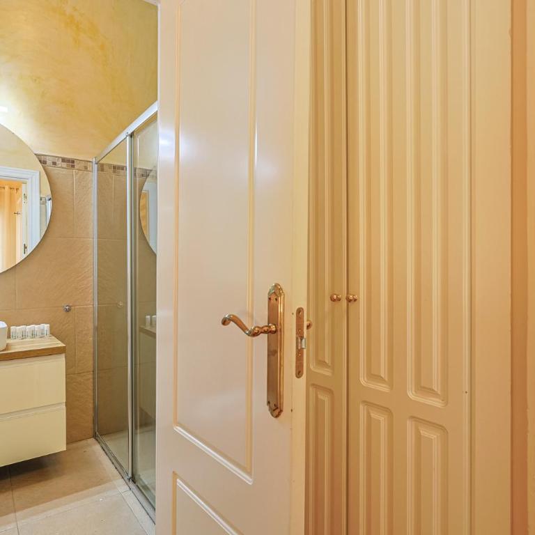 El Rincón de Leandro by SHS - Two-Bedroom Apartment - 11