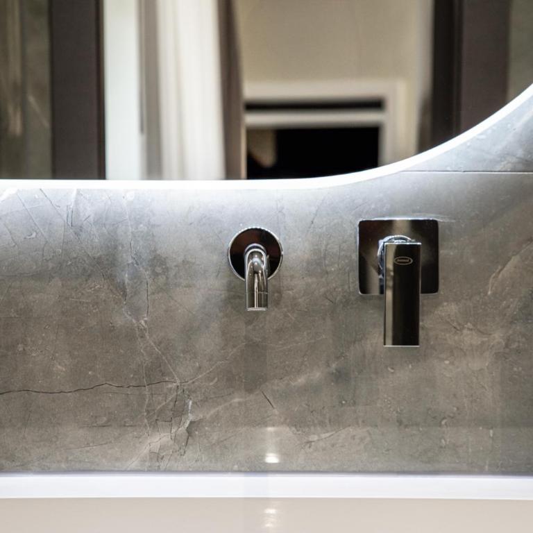 Karma6Rooms - in Sicilia nel centro di Catania - King Room with Spa Bath - 13