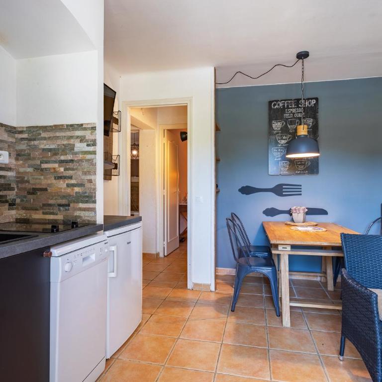 VILLA JUSTINE VI4239 By Riviera Holiday Homes - Villa mit privatem Pool - 32