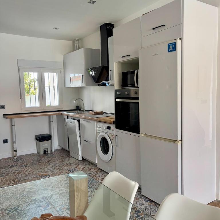 Fantástico chalet con piscina 2 km de la barrosa - Casa de 3 dormitorios - 20