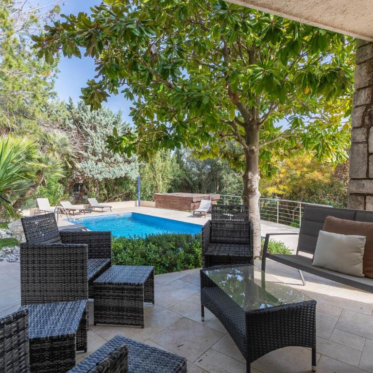 VILLA JUSTINE VI4239 By Riviera Holiday Homes - Villa mit privatem Pool - 30