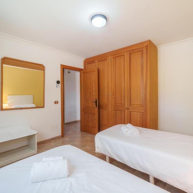 Villa Can Patriarca with Pool, Garden, Mountain Views, ideal for Families - Casa de 4 dormitorios - 31