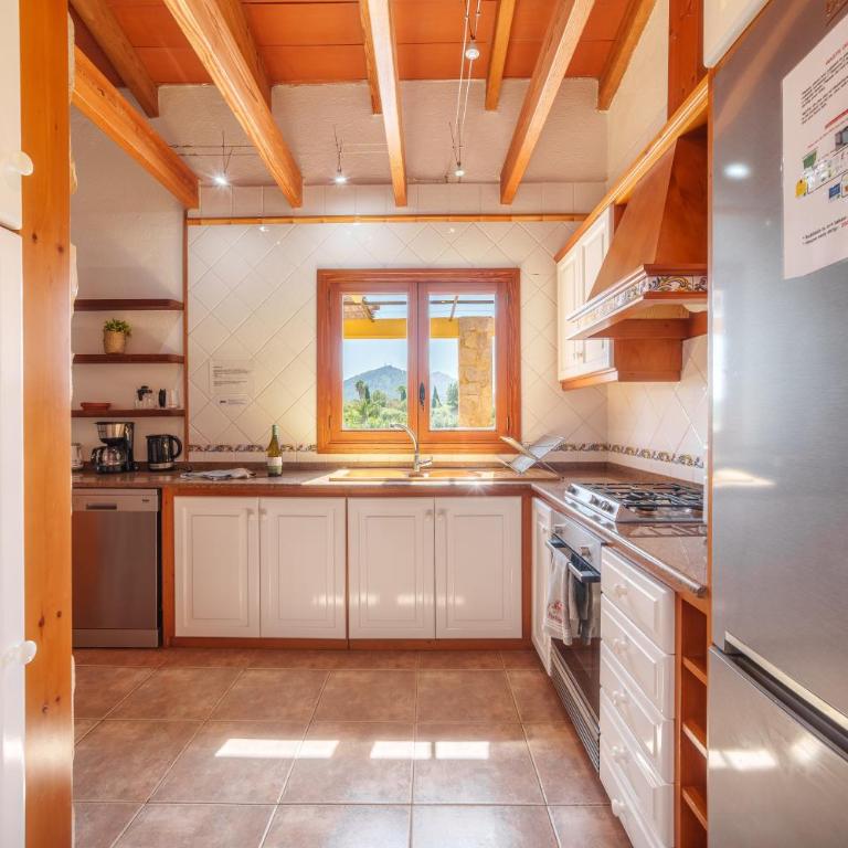 Villa Can Patriarca with Pool, Garden, Mountain Views, ideal for Families - Casa de 4 dormitorios - 24