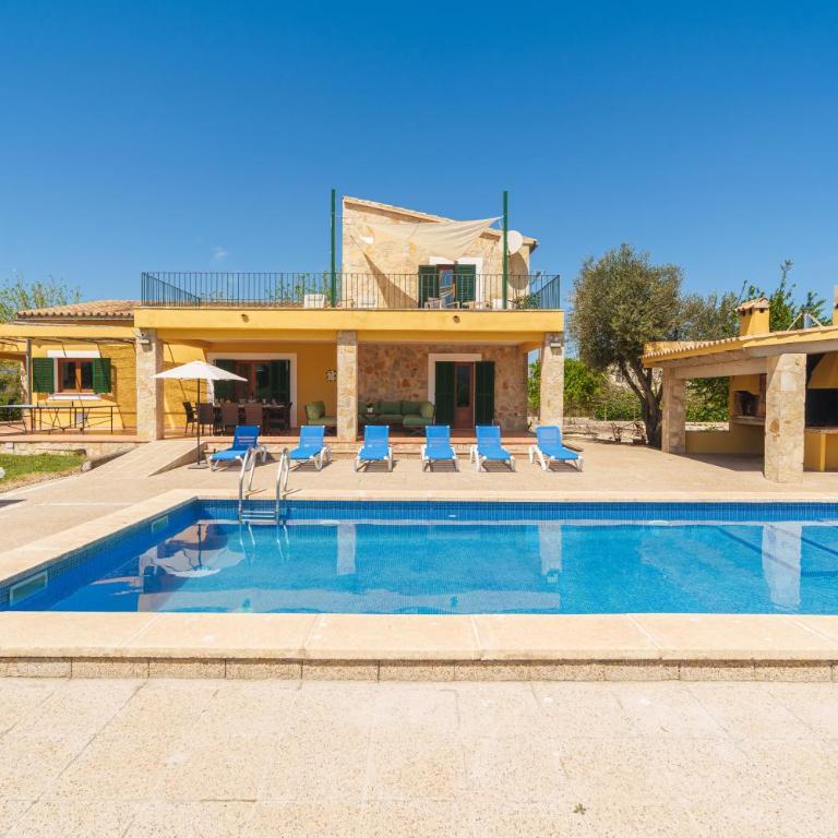 Villa Can Patriarca with Pool, Garden, Mountain Views, ideal for Families - Casa de 4 dormitorios - 72