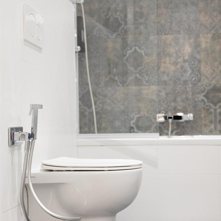 Bottega Artistica Guest House - Camera Matrimoniale con Bagno Privato - 4