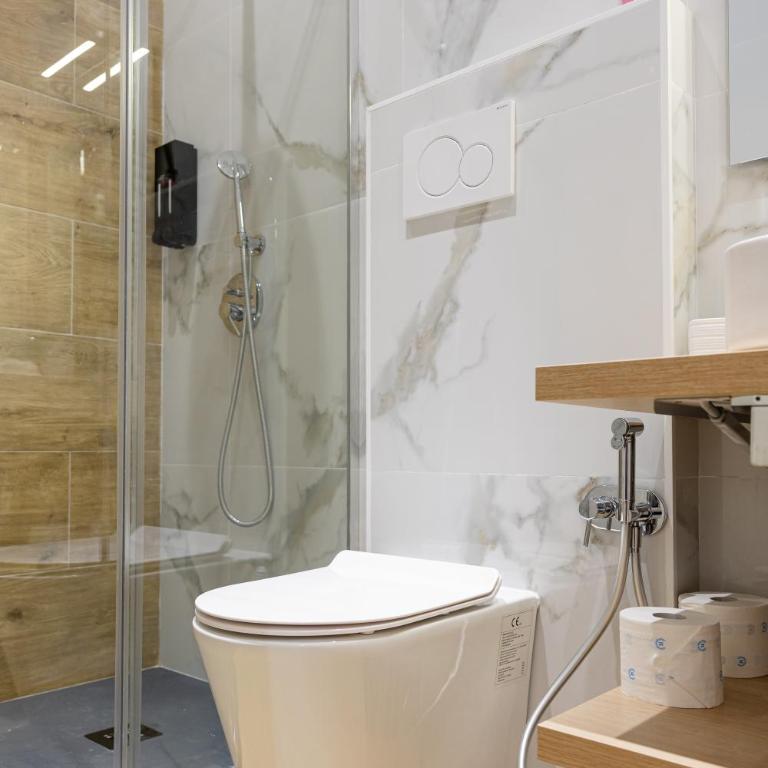 Bottega Artistica Guest House - Camera Matrimoniale con Bagno Privato - 6