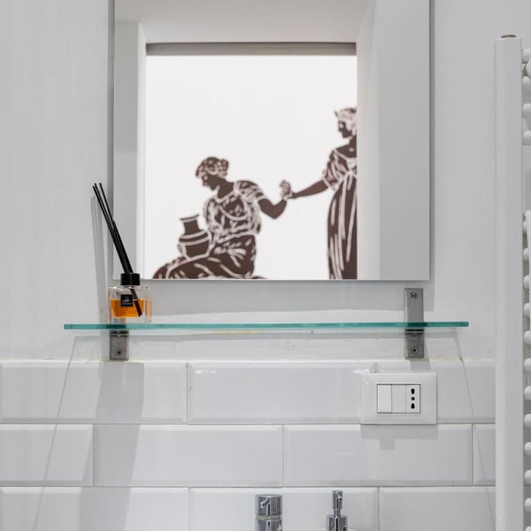 Bottega Artistica Guest House - Camera Matrimoniale con Bagno Privato - 13
