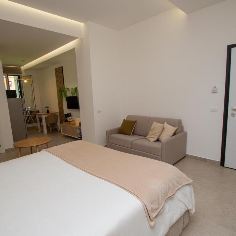 Suites Domus Fysi - Quadruple Room with Private Bathroom - 5