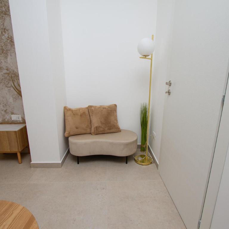 Suites Domus Fysi - Quadruple Room with Private Bathroom - 10