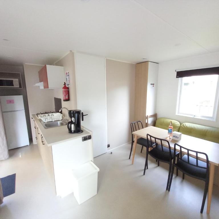 Camping Officiel Siblu La Pointe - Two-Bedroom Mobile Home 6 persons "Essential Signature" without Air Conditionning - 5