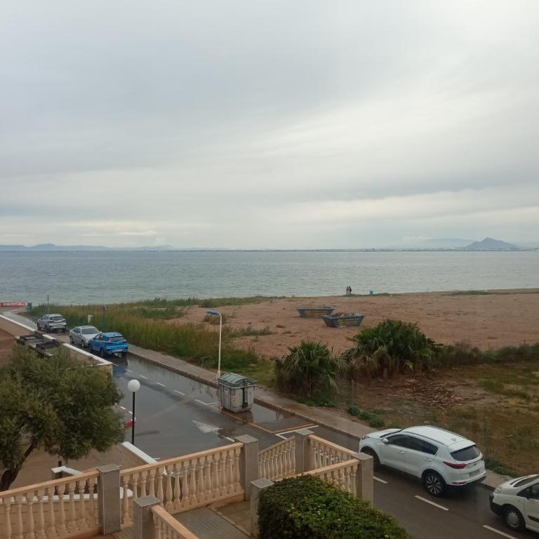 VENEZIOLA SUNSET BEACH, sea, pool, soccer court, garden & barbecue - Three-Bedroom Apartment with Sea View - 2