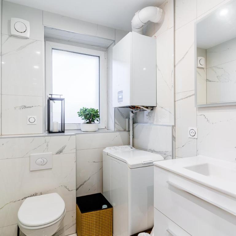 Luxueux, climatisé, 2 chambres, parking privé inclus, design, confort premium, 80 m2, proche gare SNCF - Appartement - Vue sur Jardin - 12