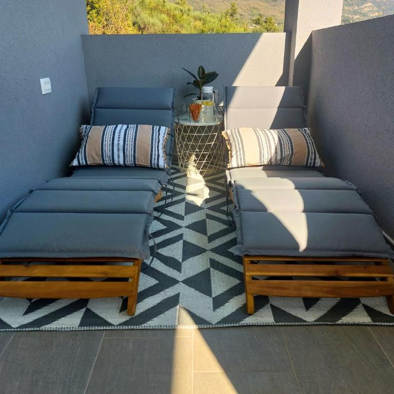 Mio Monte Apartments - Free Parking and Wi-Fi - Calm, Garden, See and Mountain View, Tivat - Porto Montenegro 2km - Two-Bedroom Deluxe Apartment with Ocean View - 14