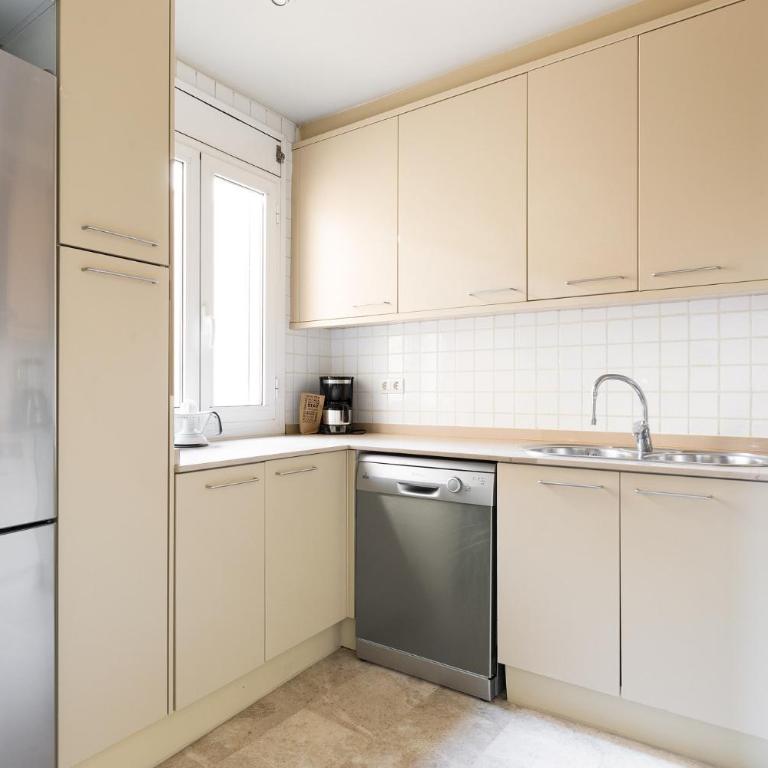 Ola Living Merce - Apartment with Sea View - 14