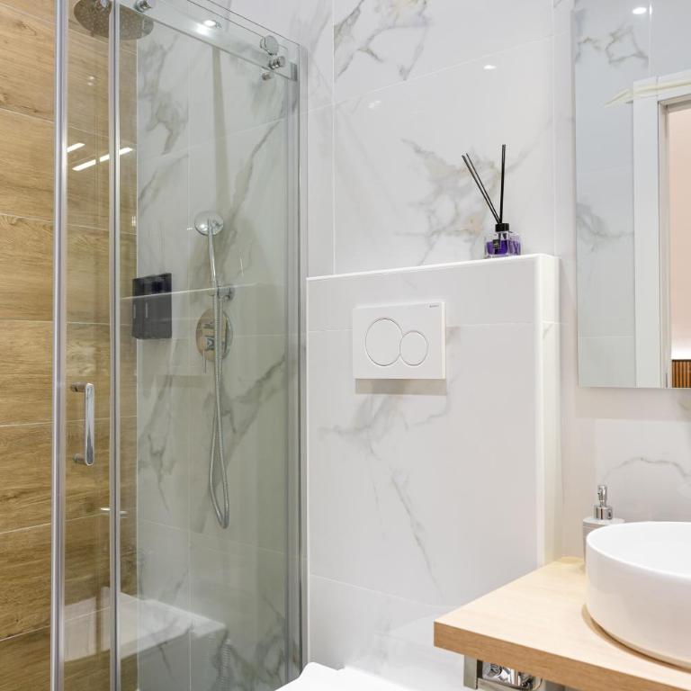 Bottega Artistica Guest House - Camera Tripla con Bagno Privato - 12