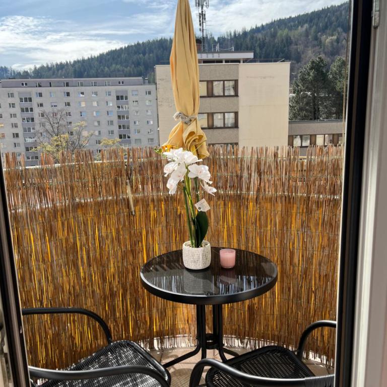 Bergblick Balkon Bruck an der Mur - Apartment mit 2 Schlafzimmern - 2