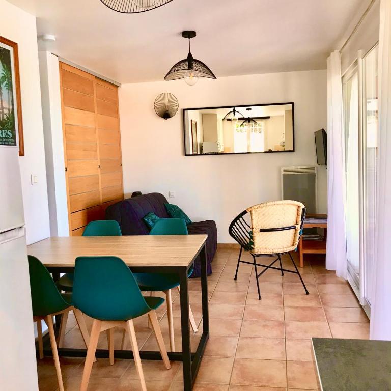 Giens-T2 charme-7m à pied plage - Rez de jardin - Apartment mit 1 Schlafzimmer - 9