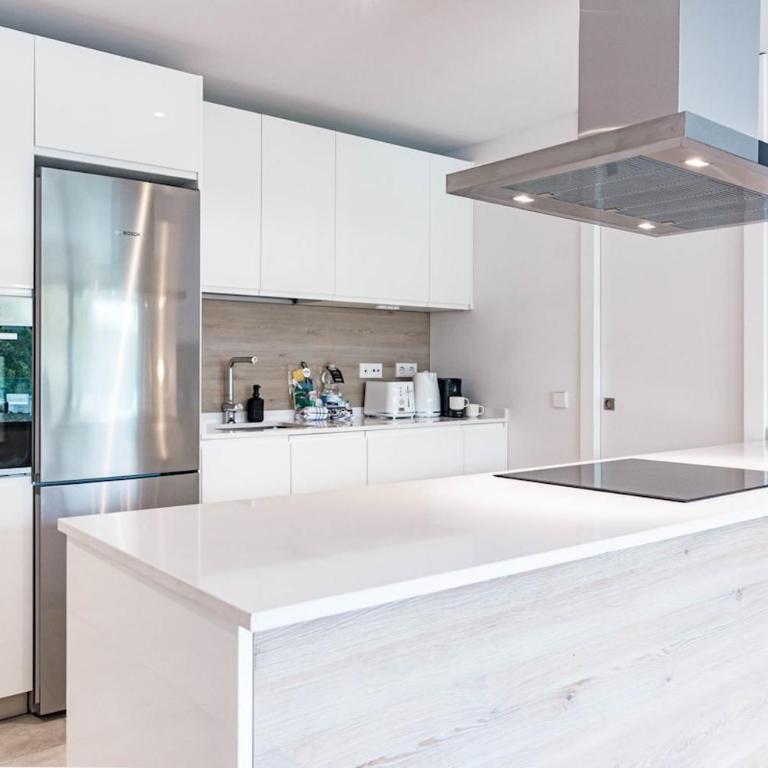Bright 2-bedroom apartment with a terrace and pool - Two-Room Apartment - 14