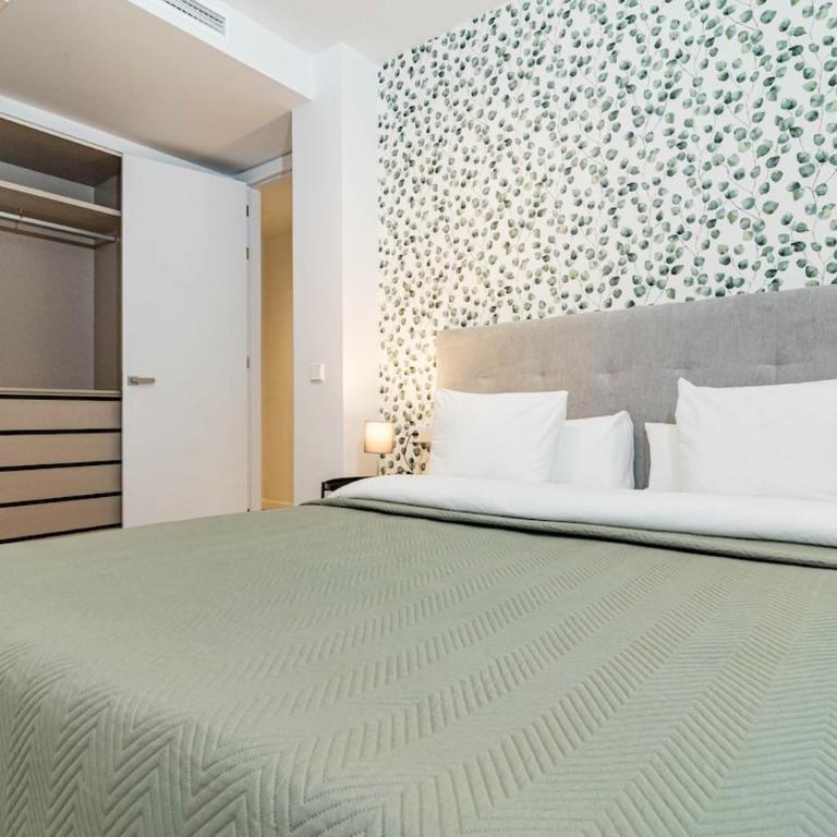 Bright 2-bedroom apartment with a terrace and pool - Two-Room Apartment - 18
