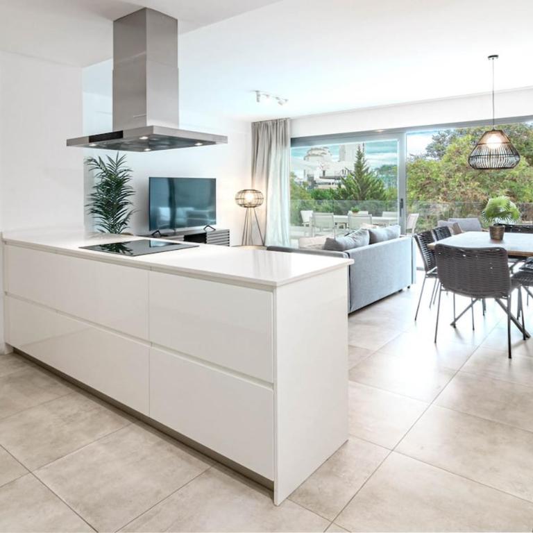 Bright 2-bedroom apartment with a terrace and pool - Two-Room Apartment - 13