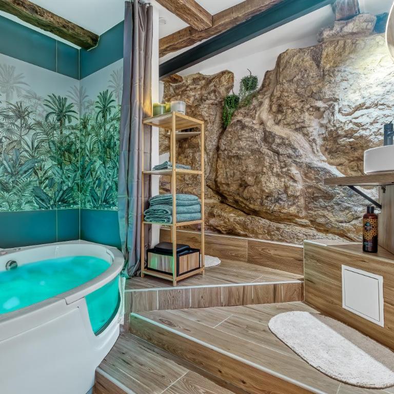 Secret room jacuzzi vieille ville Annecy - Appartement 1 Chambre - 1