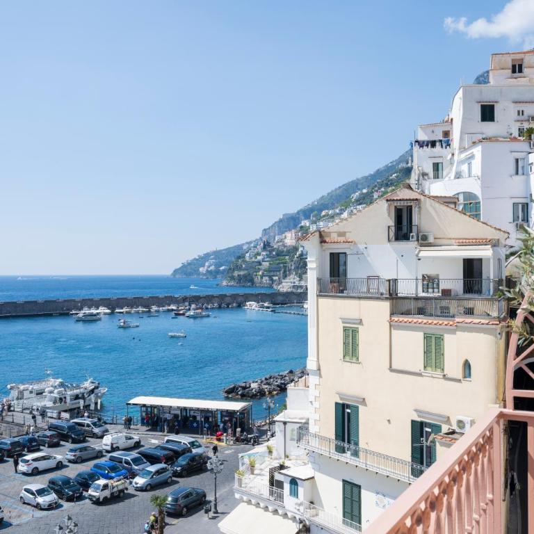 ABBRACCIO Amalfi Boutique Retreat - Camera Matrimoniale Deluxe con Balcone e Vista Mare - 14