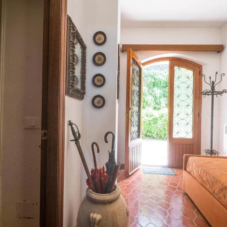 143 - VILLA BIANCA Villa Quadrilocale a Marcelli con ampio giardino aria condizionata e WI-FI - SPIAGGIA AL WHITE BEACH CLUB INCLUSA - Villa con 3 Camere da Letto - 6
