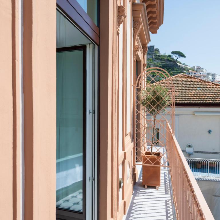 ABBRACCIO Amalfi Boutique Retreat - Camera Matrimoniale Deluxe con Balcone e Vista Mare - 15