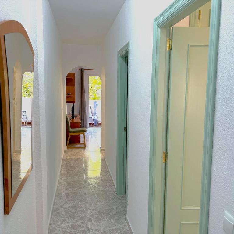 Evans Realty BH Urb Colina Park & Piscina - Apartamento de 1 dormitorio - 17