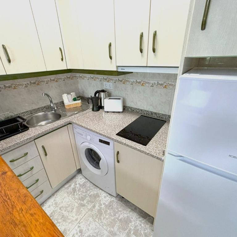 Evans Realty BH Urb Colina Park & Piscina - Apartamento de 1 dormitorio - 13
