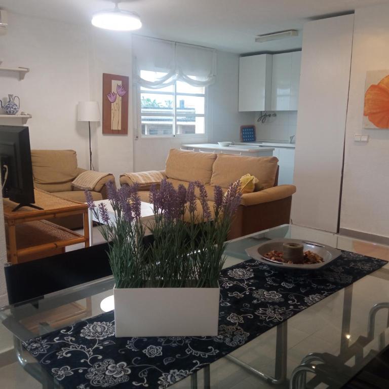 VENEZIOLA SUNSET BEACH, sea, pool, soccer court, garden & barbecue - Three-Bedroom Apartment with Sea View - 11