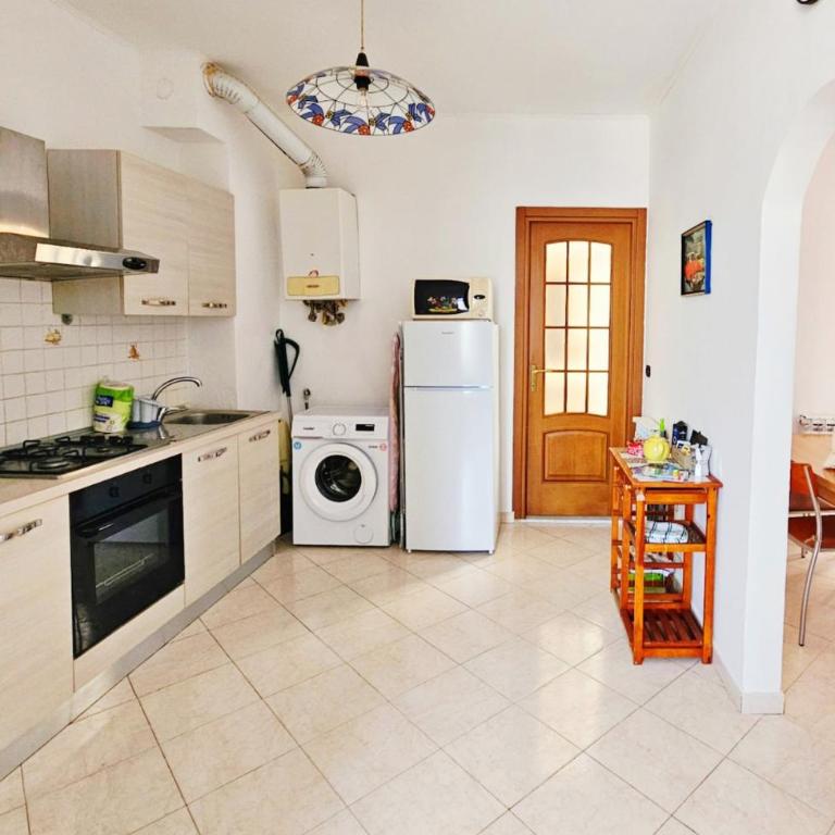 LUCI sul MARE - Three-Bedroom Apartment - 6