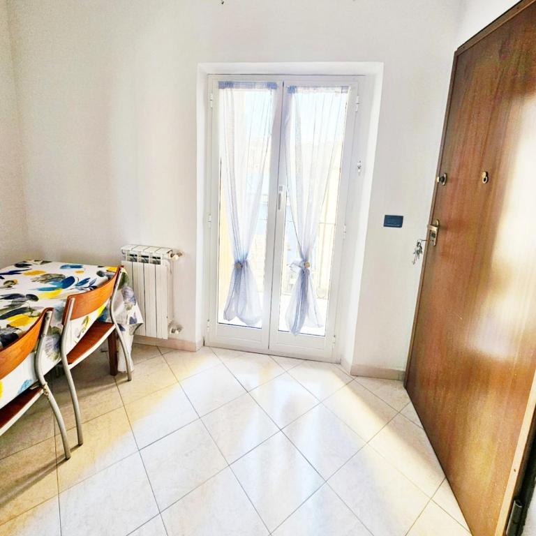 LUCI sul MARE - Three-Bedroom Apartment - 9