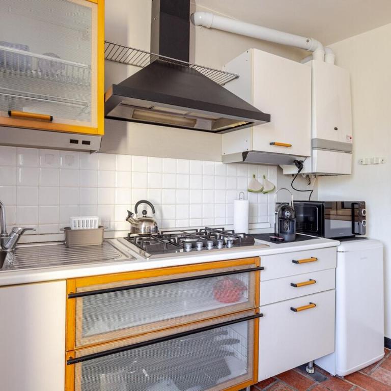 Quiet and Cozy home with Wi-Fi CASA PREARINO - Apartamento de 1 dormitorio - 9