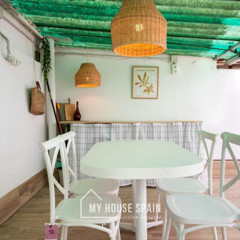 MyHouseSpain - Piso reformado con patio privado - Apartamento de 3 dormitorios - 18