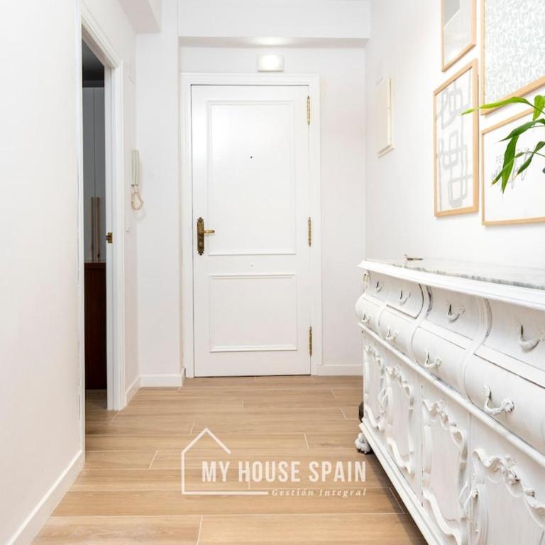 MyHouseSpain - Piso reformado con patio privado - Apartamento de 3 dormitorios - 25