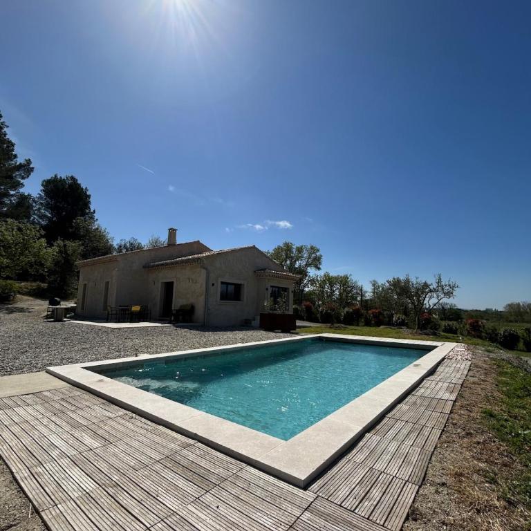 Charmante maison avec piscine et grand jardin - Maison 1 Chambre - 2