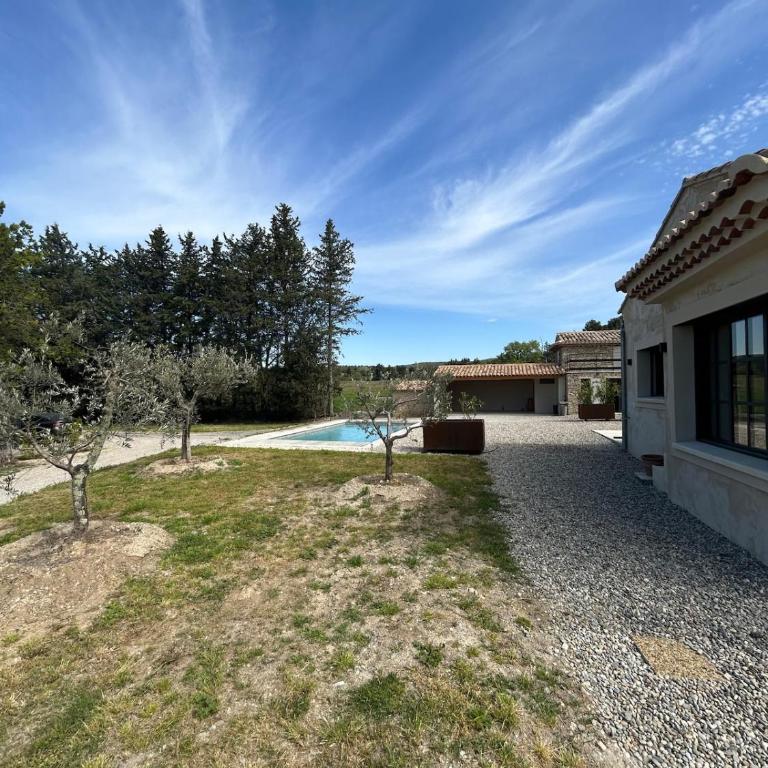 Charmante maison avec piscine et grand jardin - Maison 1 Chambre - 5