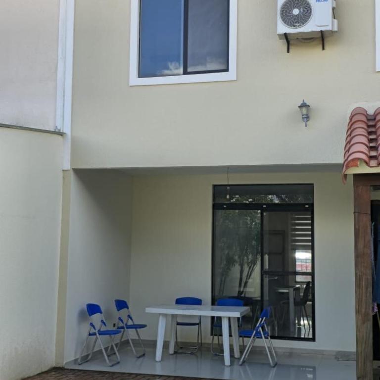 Casa entera familiar AMY, cómoda y acogedora - Apartamento de 1 dormitorio - 8