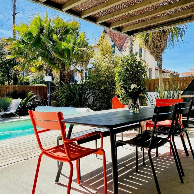 Villa classée 5 étoiles 200m de la plage piscine chauffée 5 vélos - Villa - 4