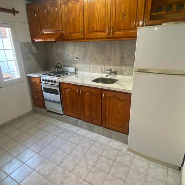 Casa a 3 cuadras del centro - Casa de 2 dormitorios - 2