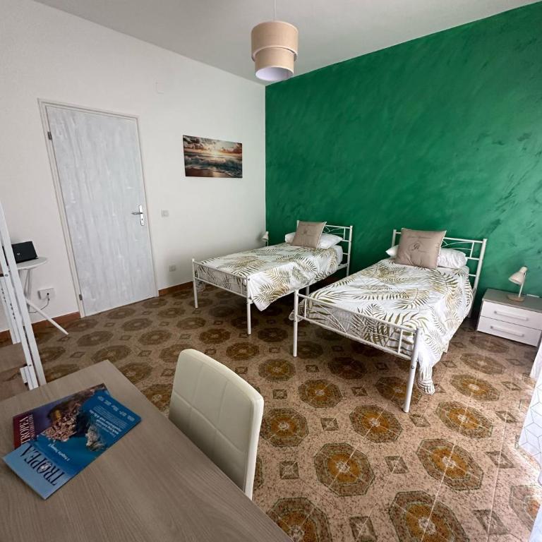 Greta Apartment Tropea - Three-Bedroom Apartment - 18