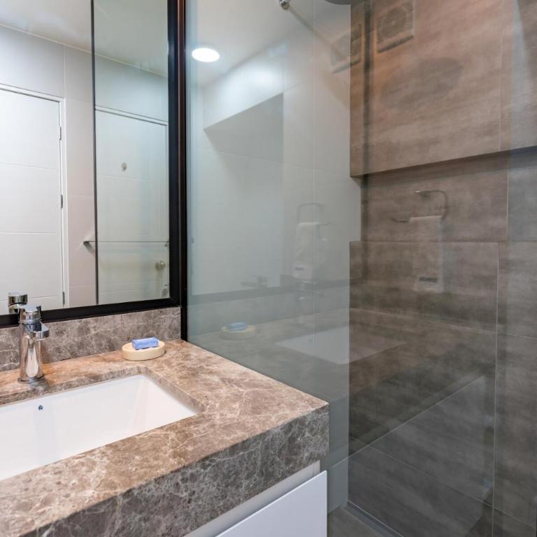 Plaza 27 Residences by Geko - Two-Bedroom Apartment with View - 7