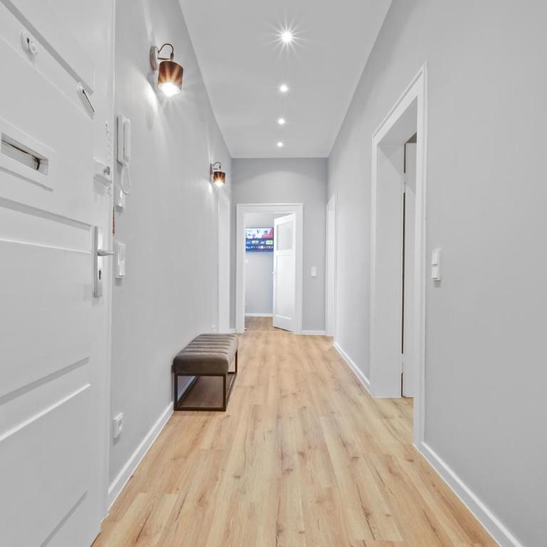 Flatista Homes - Luise - Two-Bedroom Apartment - 8