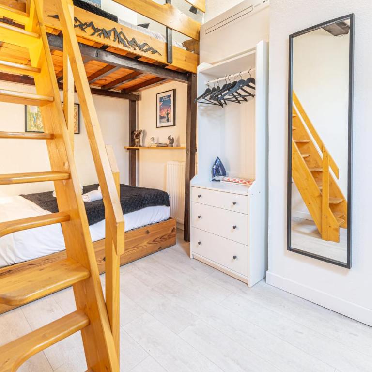 Lodge & Castle - Beau T3 en Vieille Ville - Apartment - 27
