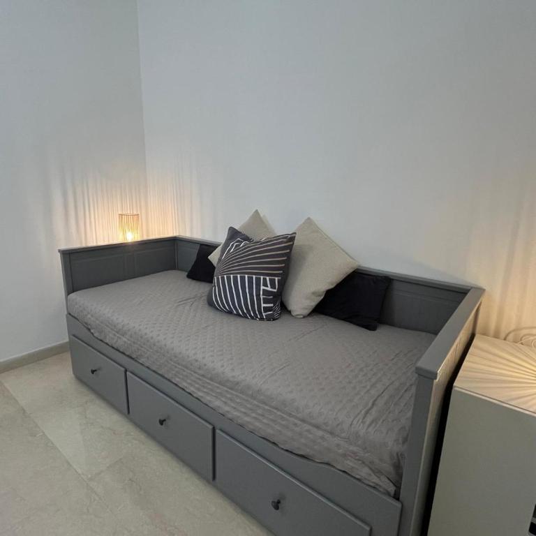 Red Leaf - One-Bedroom House - 16