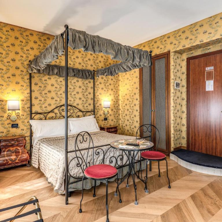 Residenza Ave Roma - Camera Matrimoniale/Doppia con Letti Singoli - 2