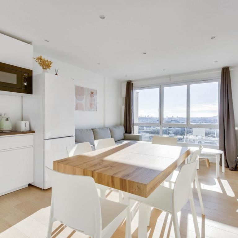 9 min de la Basilique Saint-Denis - 10 voyageurs - Appartement - 19