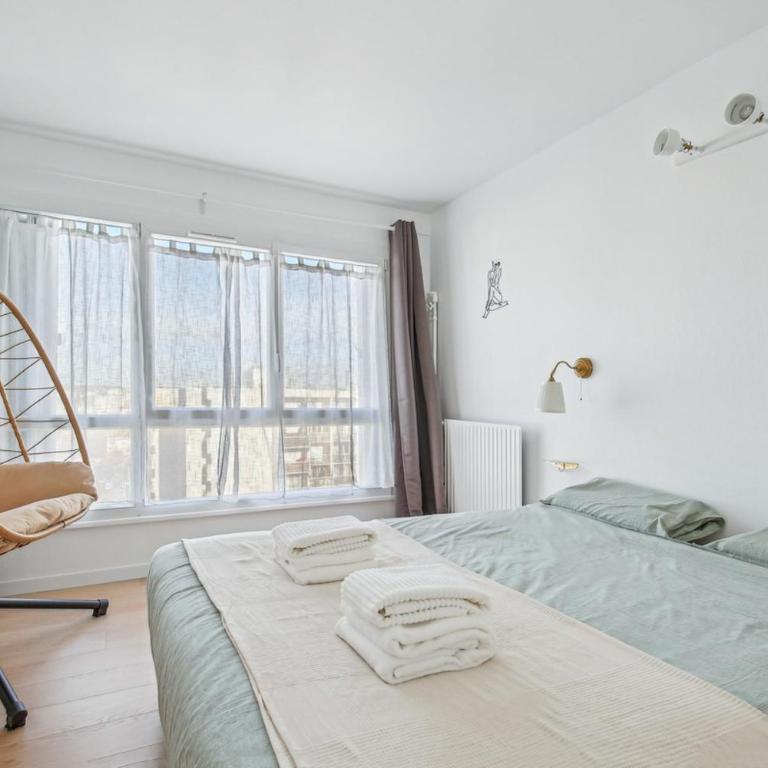 9 min de la Basilique Saint-Denis - 10 voyageurs - Appartement - 20