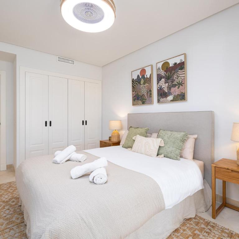 Luxury Apt Private Patio Aloha Marbella by AORA STAY - Apartamento - 9